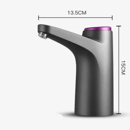 Dispenser automático de sabão preto com botão roxo, com medidas de 13,5cm largura e 15cm altura