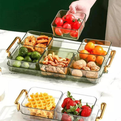 Bandeja multifuncional com potes organizadores transparentes contendo frutas, nozes, biscoitos e waffles