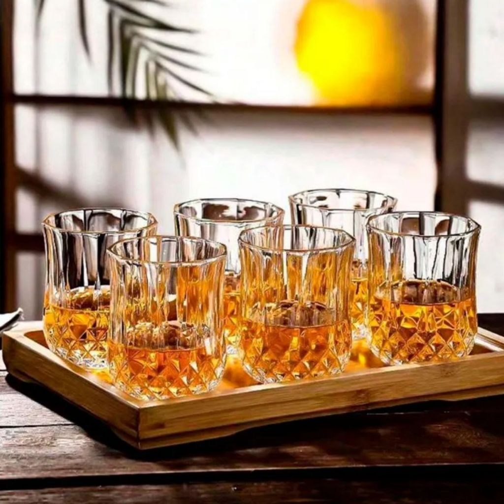 Conjunto de 1 Jarra de Vidro Âmbar com Tampa e 6 Copos